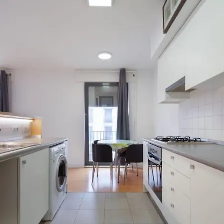 Apartamento Elevator Flat And Parking Spaces