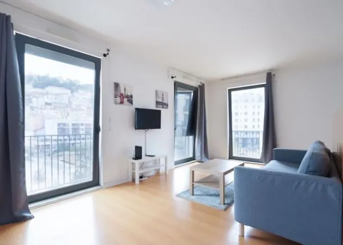 Διαμέρισμα Elevator Flat And Parking Spaces *